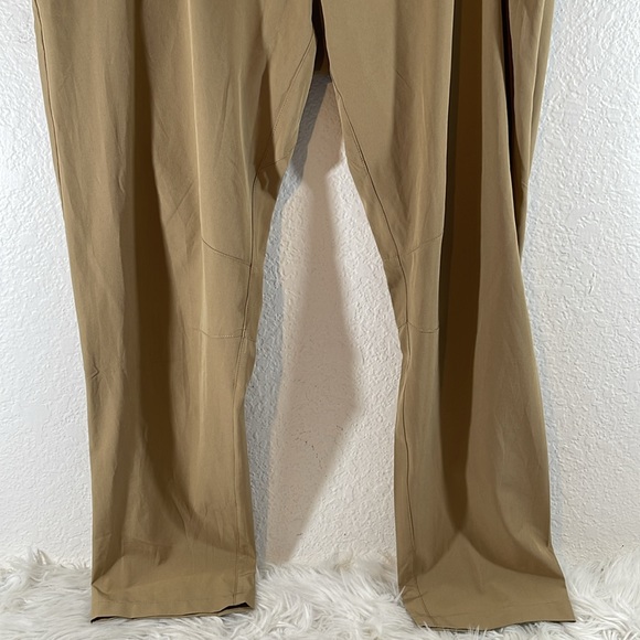 FABLETICS The Only Pant (Slim Fit) Front & Back Pockets Size 38x32 - Picture 6 of 15